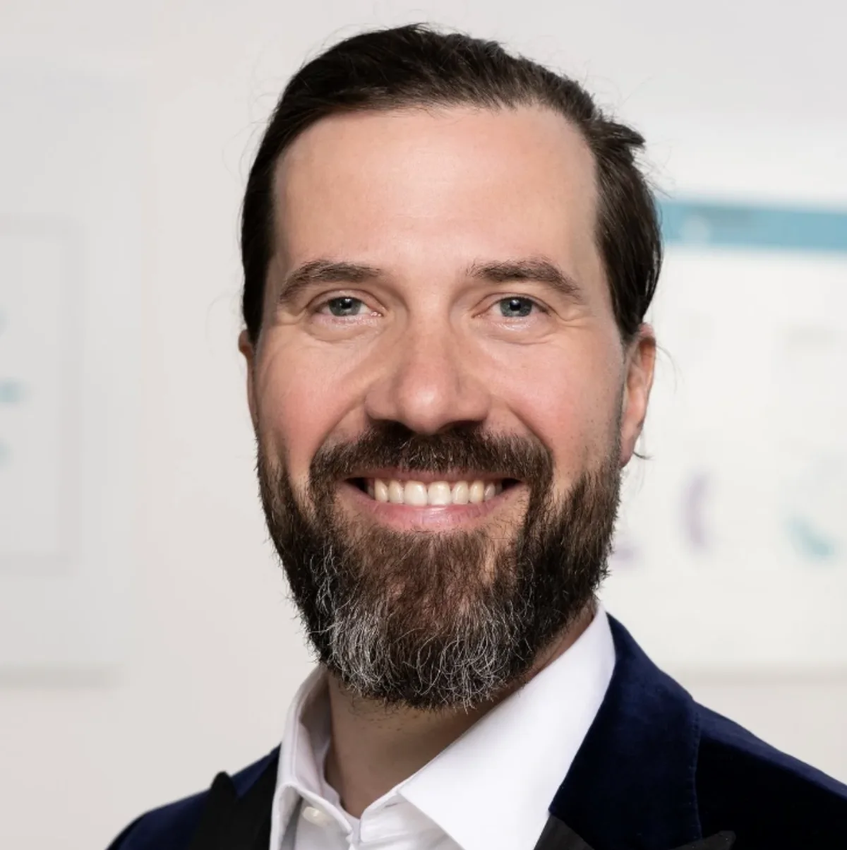 Portrait of Dr. med. Daniel Lorenz, radiologist.